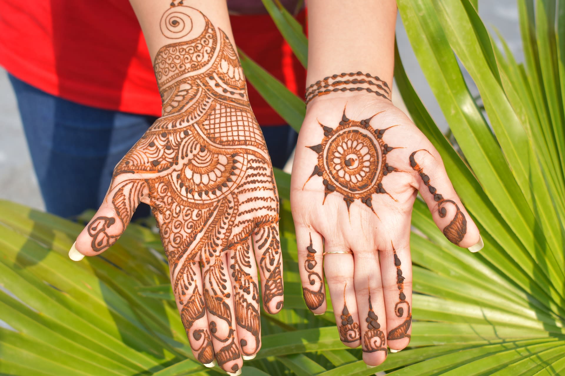 100+ Latest Front and Back Hand Mehndi Design Ideas | Styled